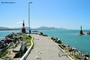 Saída do Canal da Barra da Lagoa para o mar