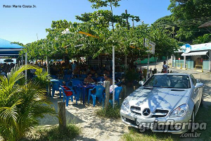 Restaurantes pé-na-areia - Praia do Forte